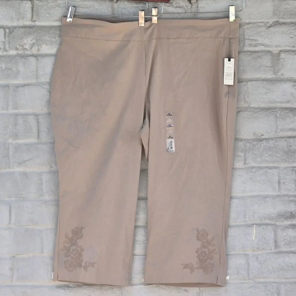 Dana Buchman Slims & Shapes Super Stretch Embroidered Capri Pants XXL NWT